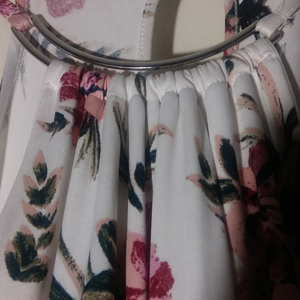 Dress - Picture 6 of 6